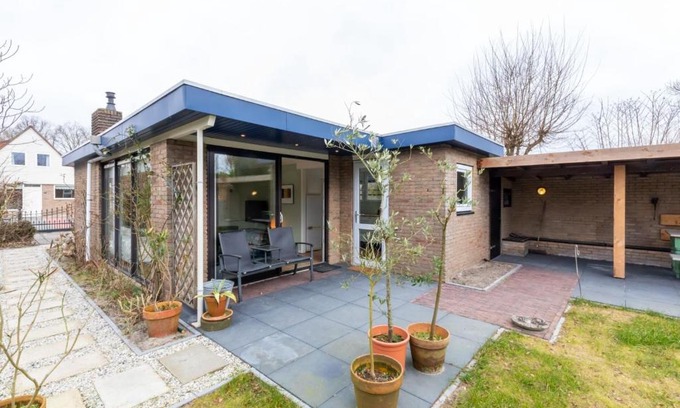Wolphaartsdijk Casa | Welcoming Family Home
