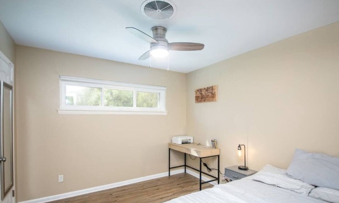 Wichita Falls Casa | Welcoming Family home in coveted neighborhood
