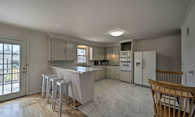 Wilmington Casa | Welcoming Leland Home ~ 15 Miles to Beachfront!