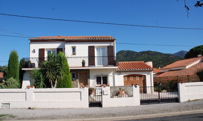 Sorede Apartamento | Apartamento en planta baja bien equipado en villa independiente, capacidad para 2/4, cl. 3⭐️⭐️⭐️
