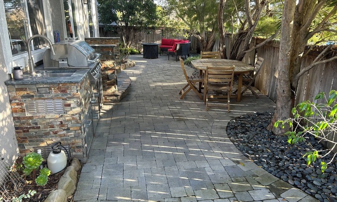Goleta Casa | Well-appointed house near UCSB with pool, hot tub, tennis, gym