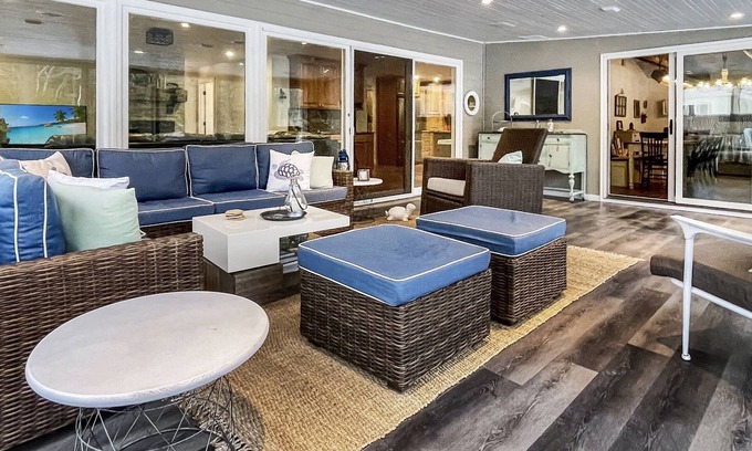Menominee Casa | Well-appointed River home w/pool, screened porch, freestanding tub