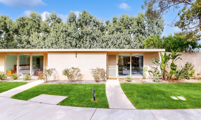 Palm Springs Villa | Well-designed & modern villa with patios, pool & hot tub - walk to downtown
