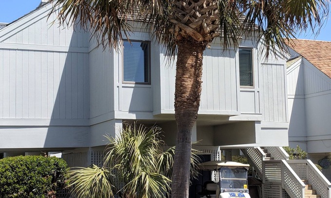 Bald Head Island Villa | Hermosa BHI Villa bien equipada - 2 carros - Hermosa cocina!
