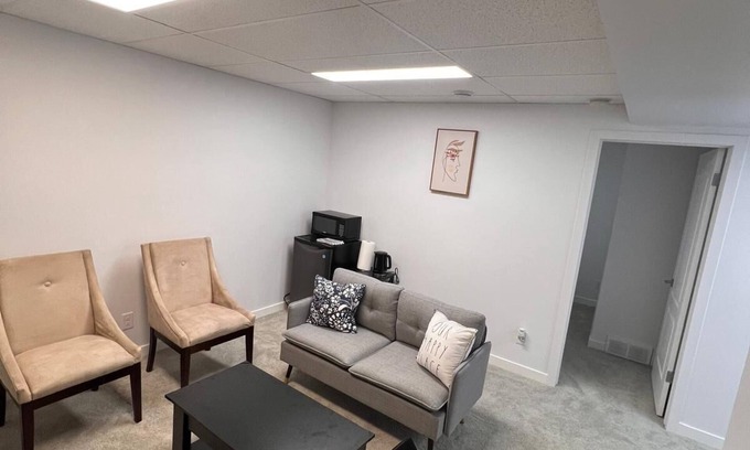 Transcona Casa | Well Furnished Cozy 1 Bedroom Basement Suite with Private Entrance