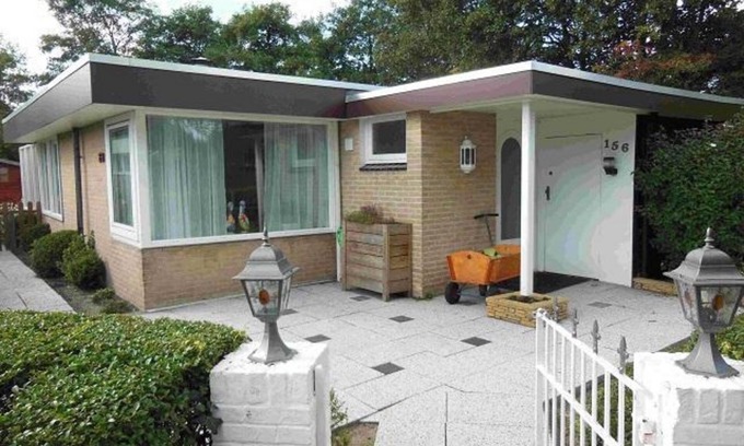 Sint Maartensvlotbrug Casa | Well-kept accommodation for 5 people with fully fenced garden, WLAN