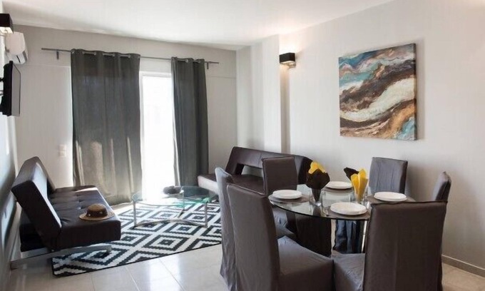 Kariotai Apartamento | Bien situado apartamento 2BR en Lefkada