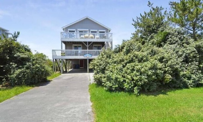 South Nags Head Casa | Well-maintained 4 bedroom home in quiet South Nags Head!