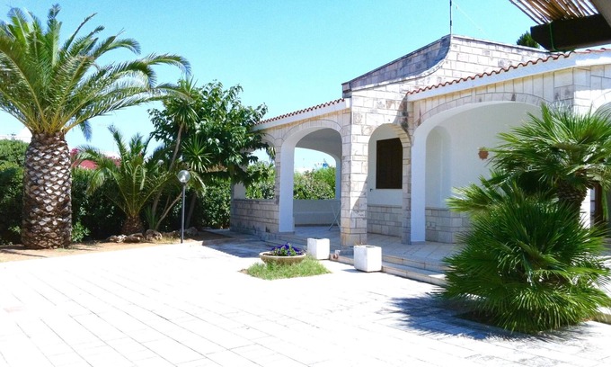 Villanova Casa | Bien mantenido casa de estilo mediterráneo, a sólo 450 metros del mar, 2-6 personas