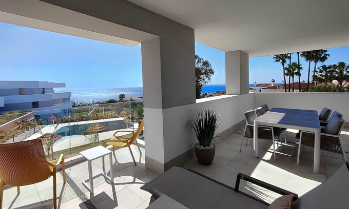 Alcorrin Apartamento | Apartamento moderno con vistas al Mediterráneo