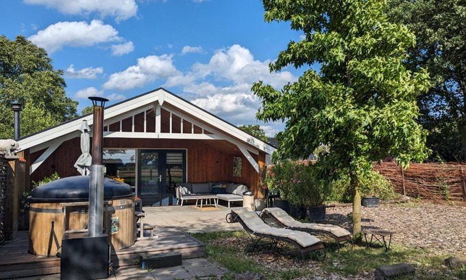 Volkel Casa | Wellness Chalet "Het Biggetje" Hottub - Sauna