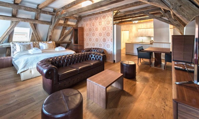 Old Town Plzen Apartamento | Wellness Hotel Republika 24 Apartments