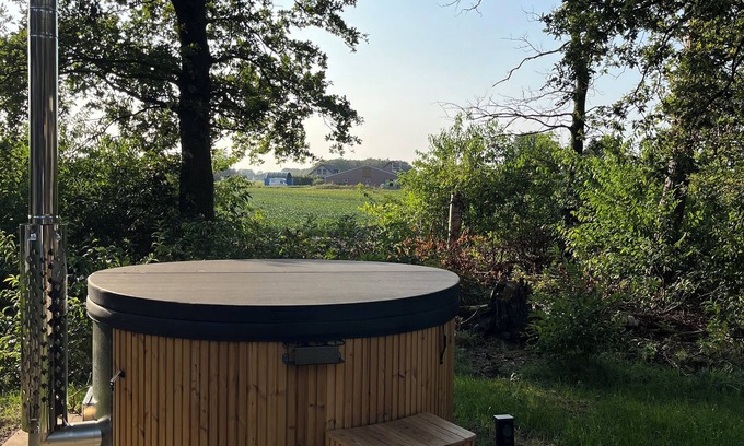 Municipality of Hellendoorn Chalet De Esquí | Wellness Lodge Hottub on the Salland Ridge in Hellendoorn