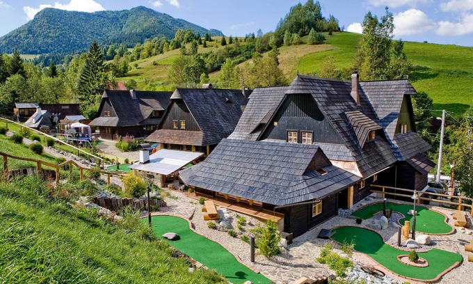Zazriva Cama Y Desayuno | Wellness rezort Jánošíkov dvor