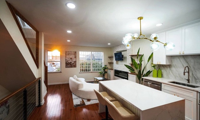 West New York Condominio | Wellness Sanctuary-min to NYC - Sleeps 9 w/ Garage