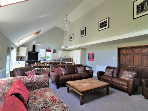 Llanfyrnach Casa | Wellstone Cottages - Coach House