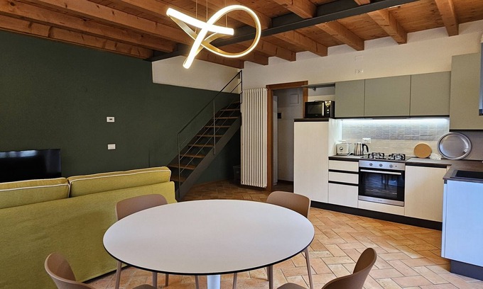 Caprino Veronese Apartamento | Weloming refuge welcoming refuge a few km from Lake Garda