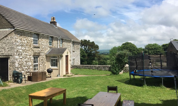 Haverfordwest Otro | Welsh granja, ideal para familias grandes. capacidad para 10 personas