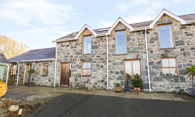 Dinas Cabaña | Wern Olau Cottage, GROESLON