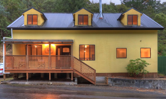 Queenstown Casa | West Coast Holiday Home