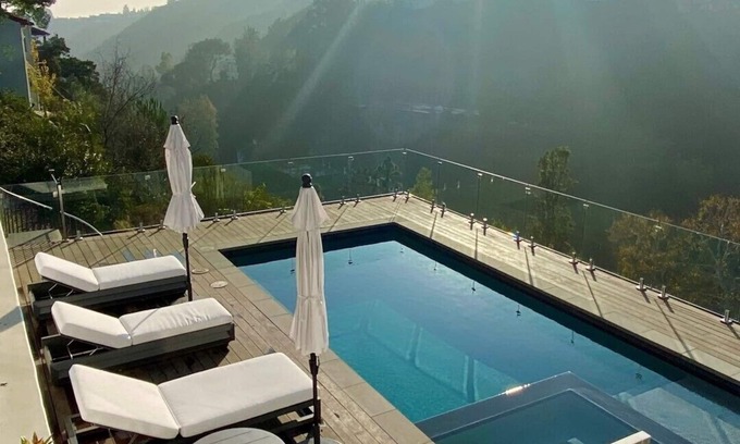 Nichols Canyon Casa | West Hollywood Hills Pool Home With Views