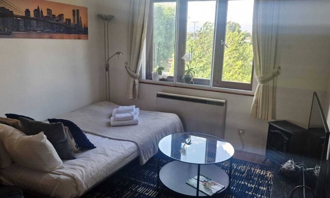 North Acton Apartamento | West-London minimalism with parking on premises