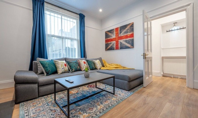 Acton Casa | West London Period Home