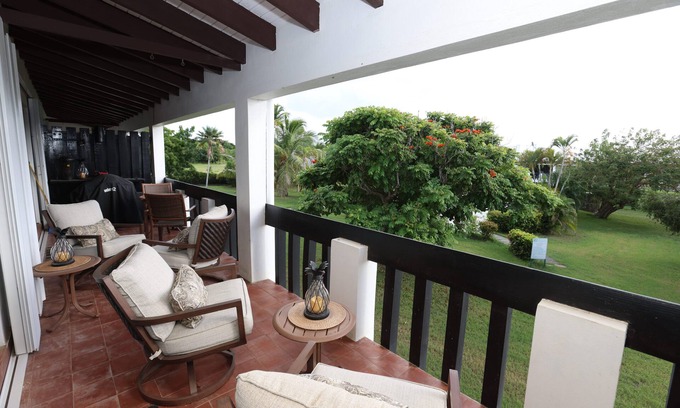 Frederiksted Southeast Condominio | West Side Gem: Spacious Haven w/ Pool