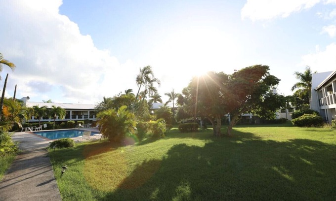 Carlton Apartamento | West Side Gem: Spacious 2-Unit Haven