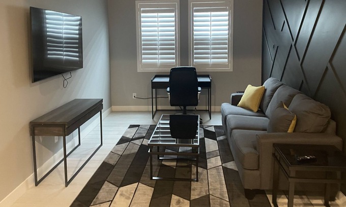 Maricopa County Casa | West valley nice access to sporting events