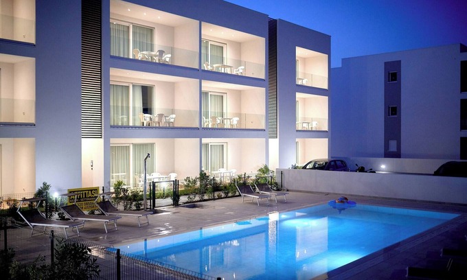 Faro Apartamento | NUEVO en Jesolo con piscina, cerca del mar. Apartamento 4