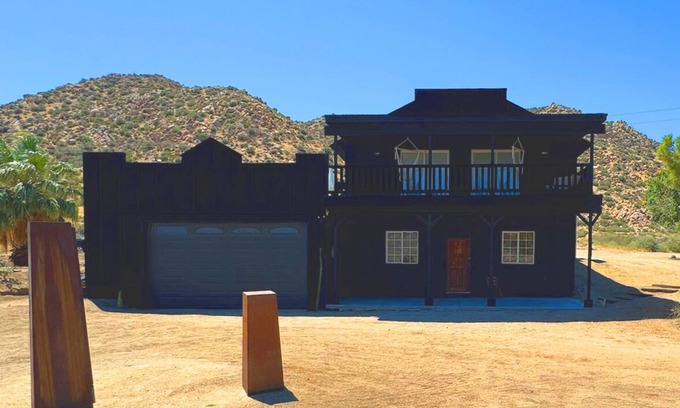 Pioneertown Casa | Western 3 Bedroom House in Pioneertown