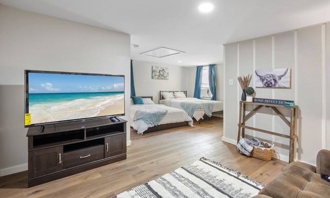 Southeast Houston Apartamento | Western Studio w/private patio 5 min from Hobby Airport!!