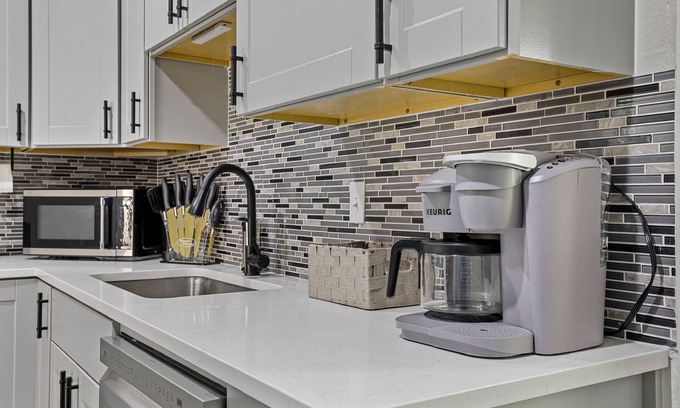 Fort Worth Casa | Western Themed Condo in the Heart of Downtown