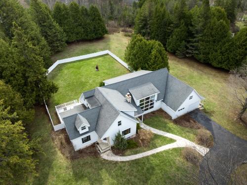 Ephraim Casa | Westeros by Simple Life Rentals