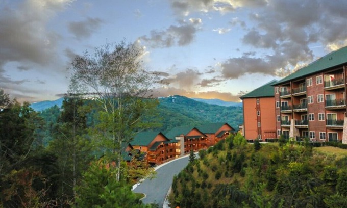 Gatlinburg Complejo | Westgate Smoky Mountains Resort June 28- July 5, 2025 July 4th in the Smokies