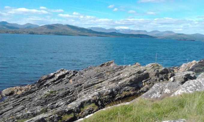Ardea West Apartamento | Westland 2 overlooking spectacular views of the Kenmare Bay and mountains.