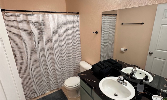 Cedar Hills Condominio | Westside Blues -- Spacious 2 Bedroom, 2 Bathroom Condo