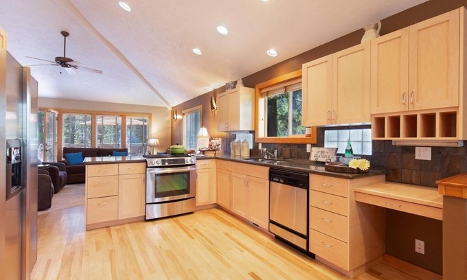 Sunriver Casa | Westside Retreat House - On Poplar Lane in Sunriver, Oregon