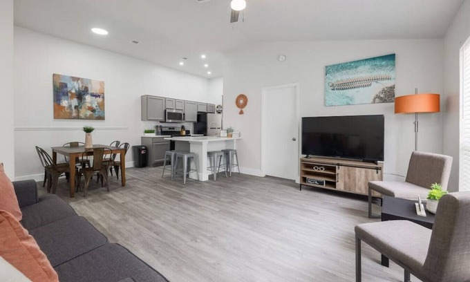 Wells Branch Casa | WeWelcome you to Awesome in Suburban Austin