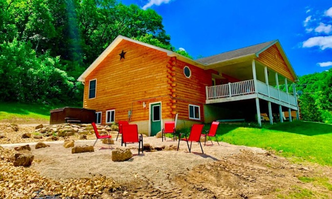 Lansing Cabina | Wexford Hollow w/ Pool & Hot Tub
