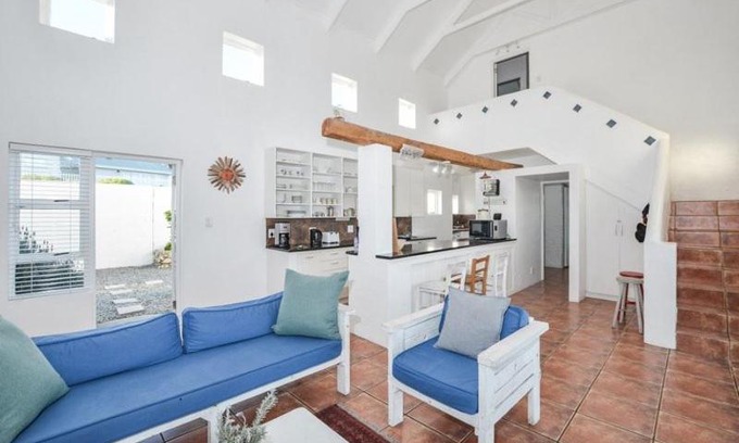 Yzerfontein Apartamento | Whale Tale Beach House