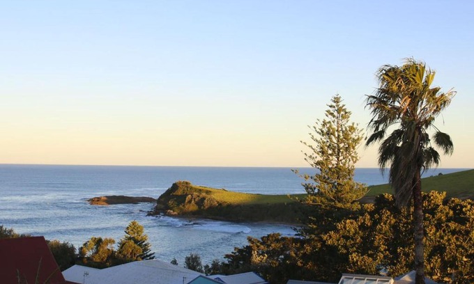 Gerringong Casa | WHALE WATCH Gerringong 4pm check out Sundays
