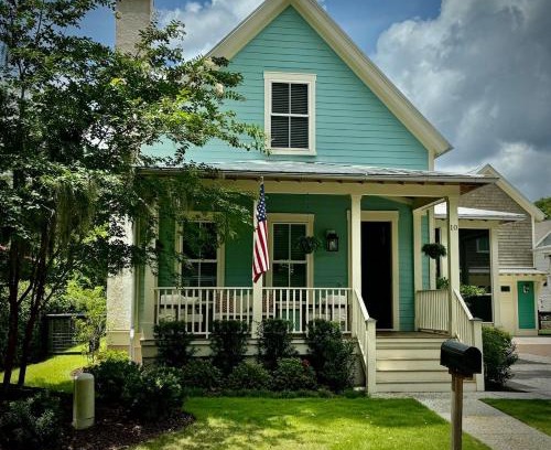 Olde Town Casa | Wharf Street Coastal Escape - 3BR Old Town Luxury