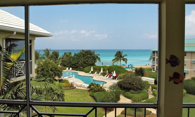 Seven Mile Beach Condominio | ¡Que vista!--Enjoy Este condominio de lujo situado en Playa de Siete Millas