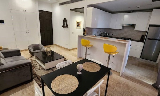 Noida Apartamento | -What A View- River view 2bhk luxury apartment