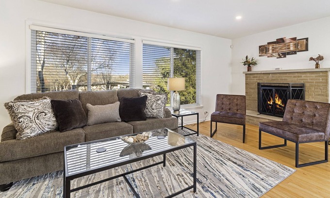 Wheaton Casa | Wheaton FHS Rental