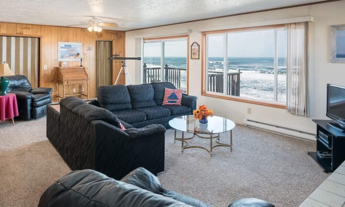Lincoln City Apartamento | The Wheelhouse: balcón de 2 dormitorios frente al mar, chimenea, cocina completa, wifi