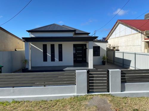 Broken Hill Casa | When only the best will do. Bhas accommodation!