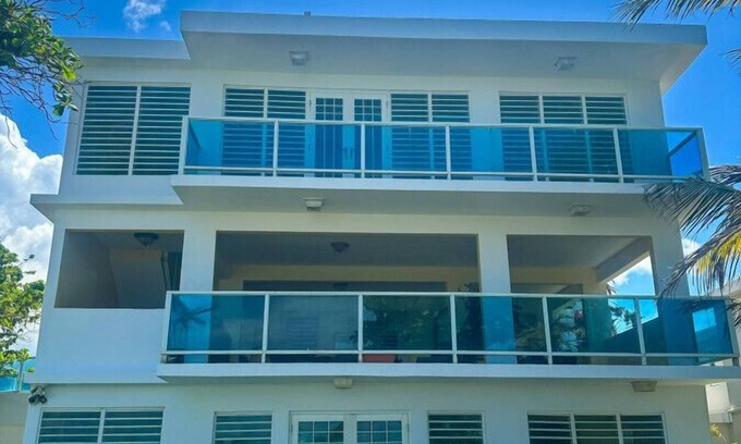 Mata de Platano Casa | Cuando decimos frente a la playa nos referimos EN LA PLAYA